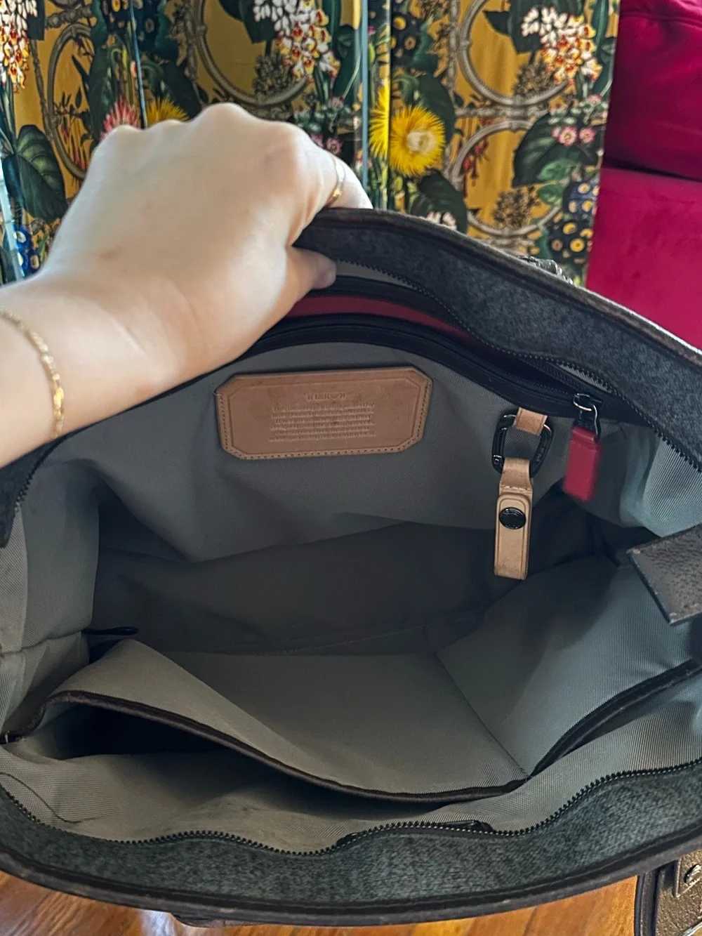 Tumi Astor Avery Brief Tote Crossbody Laptop Work Bag